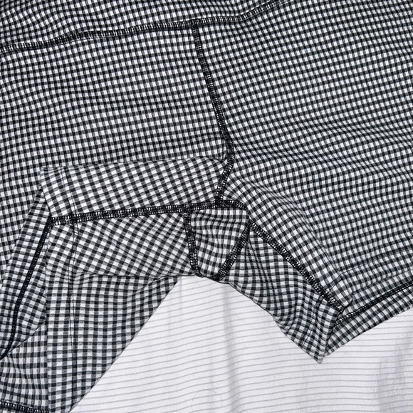 Nike yoga plus size shorts - Picture 5 of 8